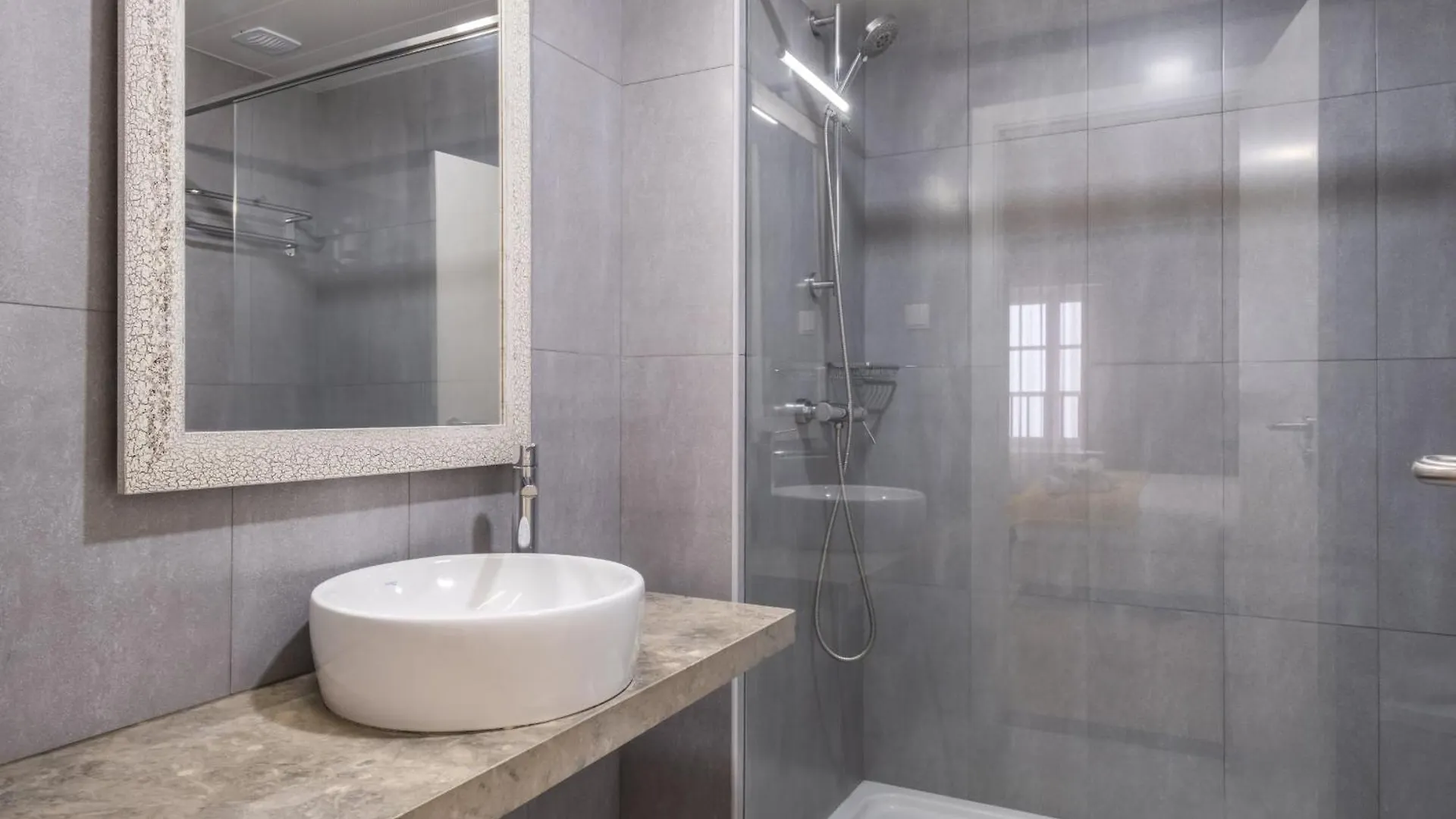 Studios Funchal By Homing Portogallo
